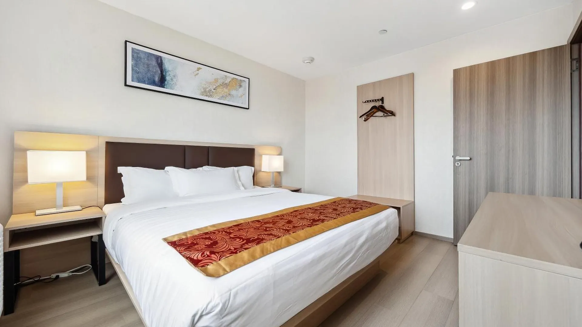 6 Business Hotels in Flushing That Actually Deliver